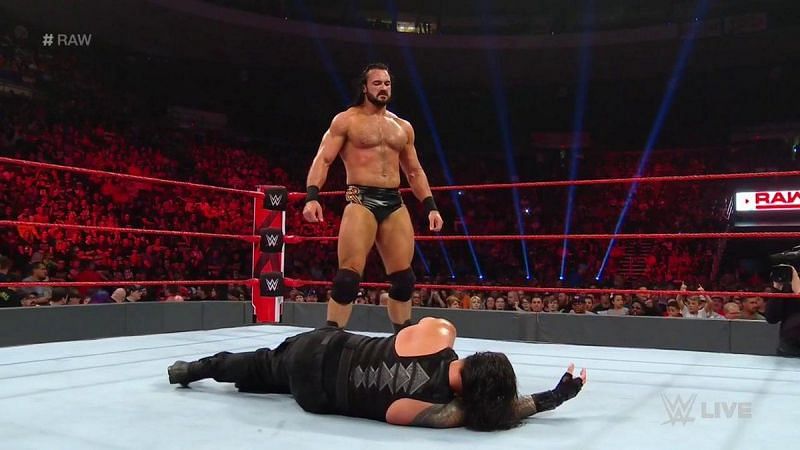 Elias invaded Roman Reigns' match against Drew McIntyre